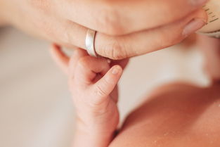 宝宝新生儿甲状腺舌管囊肿怎么治？